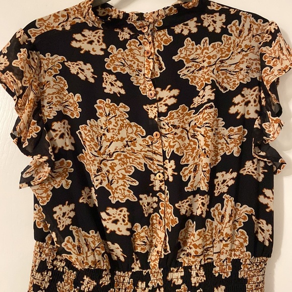 THML Black and Cream Floral Dress - Picture 6 of 11